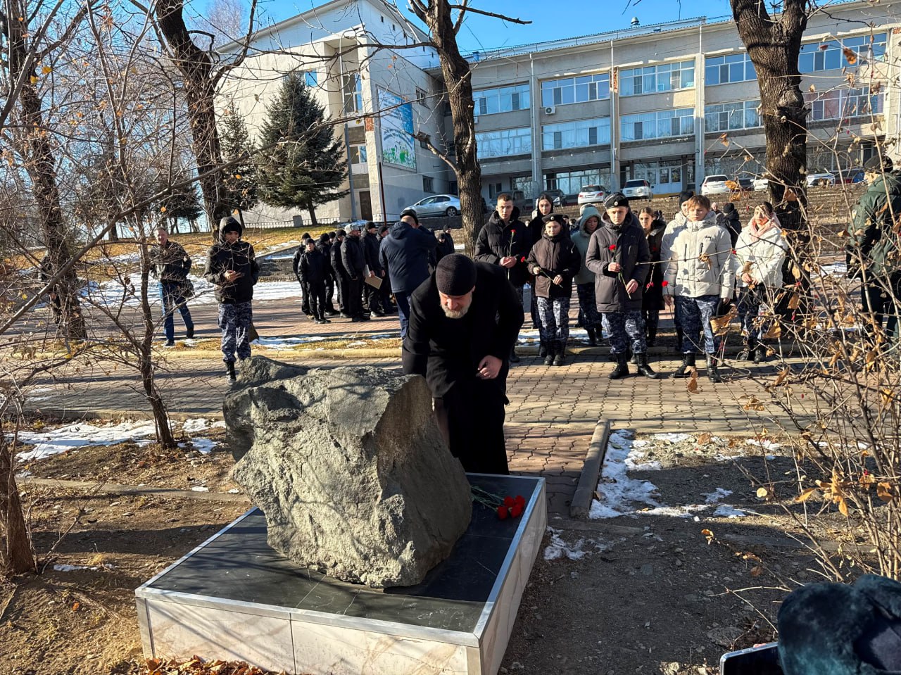 Торжественный митинг к 32-летию специального отряда ОМОН «Мизрэх» прошел в Биробиджане Торжественный митинг к 32-летию специального отряда ОМОН «Мизрэх» прошел в Биробиджане