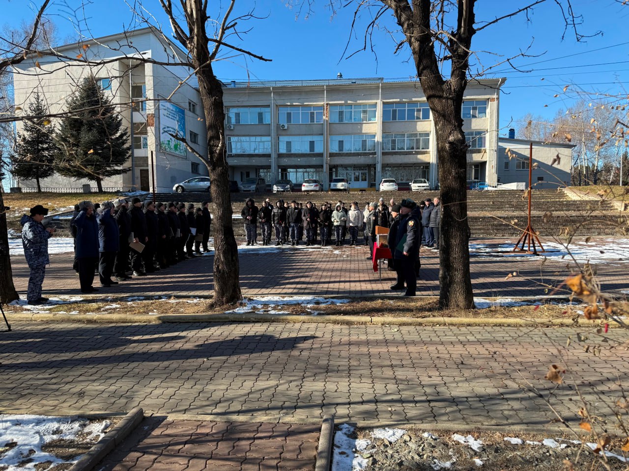 Торжественный митинг к 32-летию специального отряда ОМОН «Мизрэх» прошел в Биробиджане Торжественный митинг к 32-летию специального отряда ОМОН «Мизрэх» прошел в Биробиджане