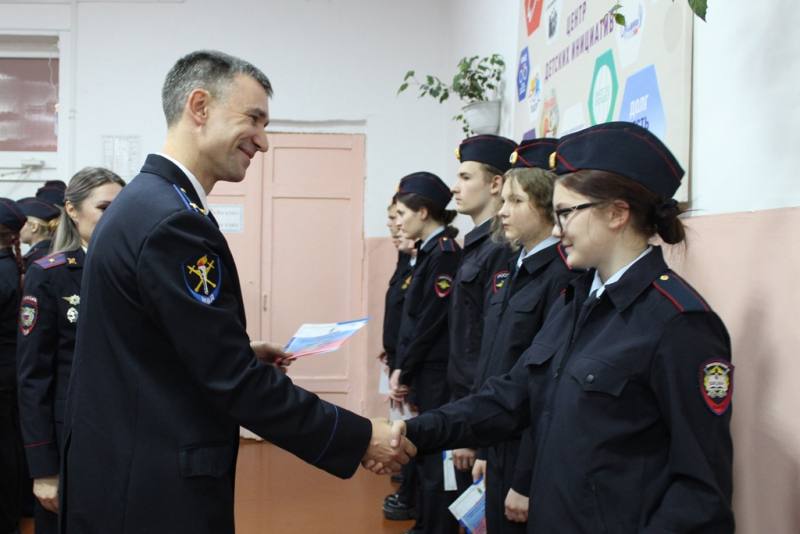Приняли присягу будущие защитники порядка в Биробиджане Приняли присягу будущие защитники порядка в Биробиджане