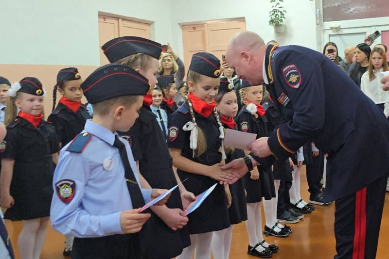 Приняли присягу будущие защитники порядка в Биробиджане Приняли присягу будущие защитники порядка в Биробиджане