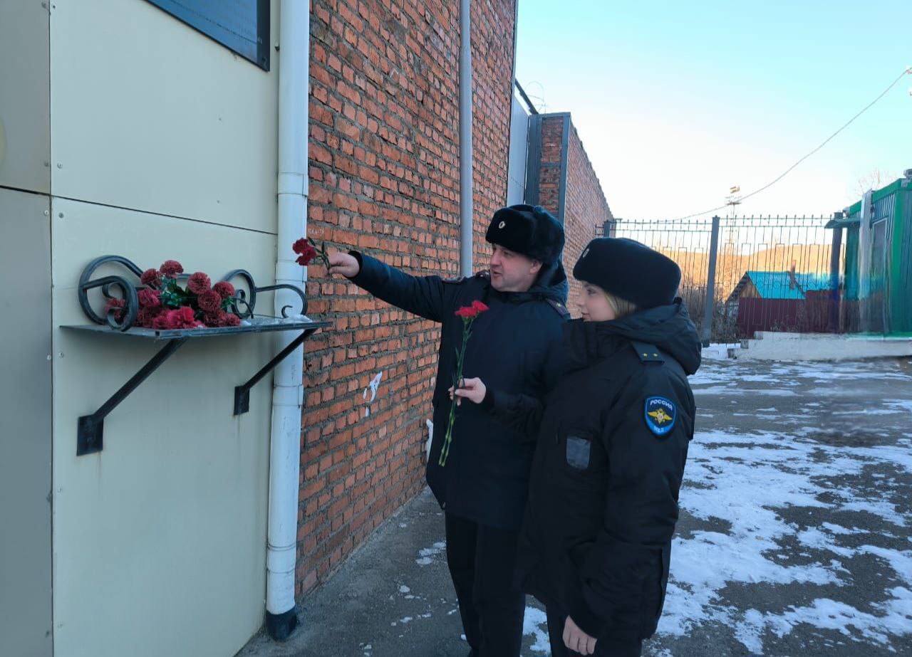 «Говорят, человек не умирает, пока жива память о нем. А память жива…» «Говорят, человек не умирает, пока жива память о нем. А память жива…»