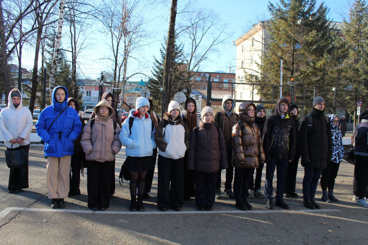В Еврейской автономной области почтили память сотрудников органов внутренних дел, погибших при исполнении служебного долга В Еврейской автономной области почтили память сотрудников органов внутренних дел, погибших при исполнении служебного долга