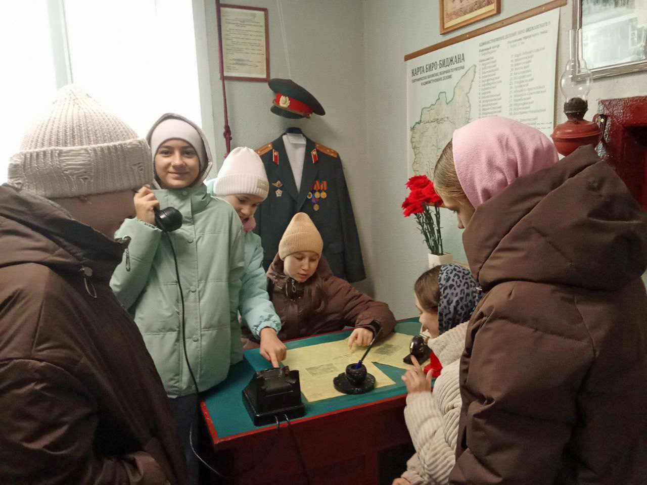 при МО МВД России «Ленинский» организовали познавательное профориентационное мероприятие для школьников при МО МВД России «Ленинский» организовали познавательное профориентационное мероприятие для школьников