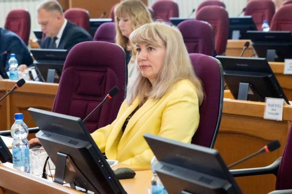 «Тришкин кафтан» для медиков: как в Приамурье чиновники «исполнили» майские указы