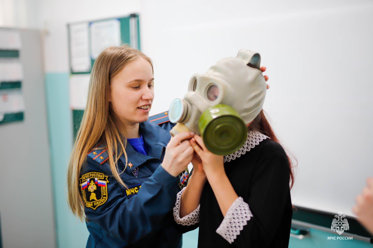 13 ноября в России отмечается День войск радиационной, химической и биологической защиты 13 ноября в России отмечается День войск радиационной, химической и биологической защиты