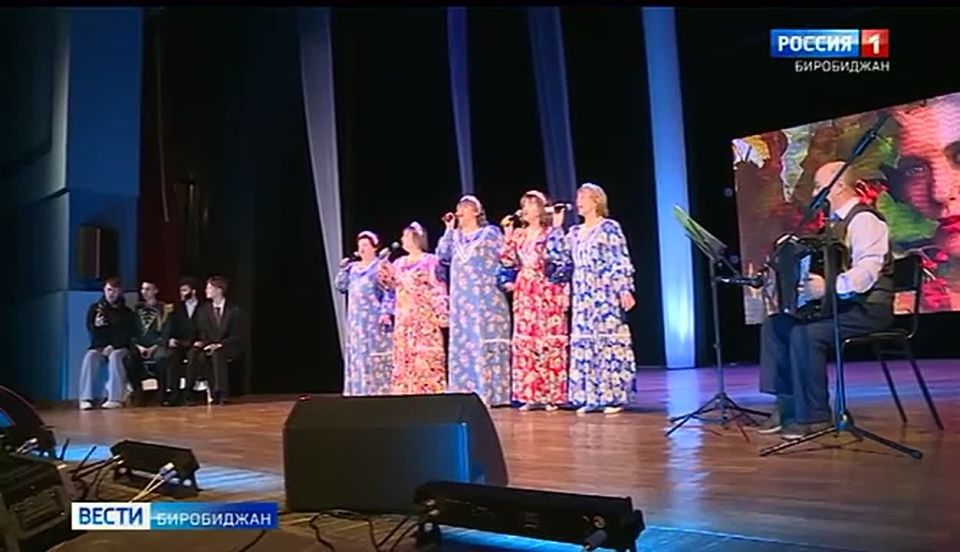 Необычный урок-концерт «Великие люди» провели актёры народного театра современной пьесы