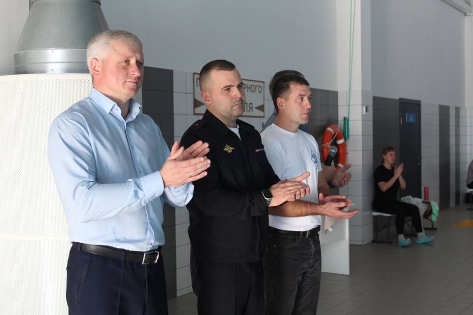 В Облучье определили лучших спортсменов по плаванию среди школьников