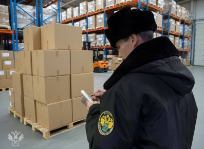 Хабаровские таможенники оформили ввоз первой партии куриного мяса из Китая в ЕАО