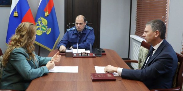 В прокуратуре Еврейской автономной области состоялся Всероссийский день приема предпринимателей