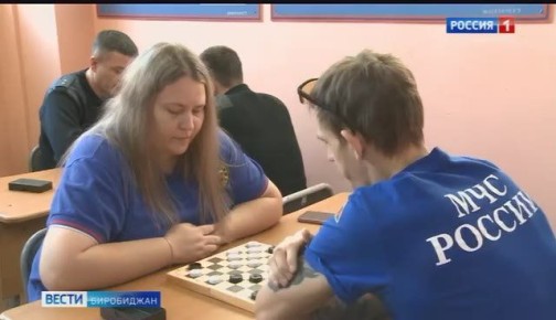 В пожарной части Биробиджана прошли соревнования сразу по трём настольным играм