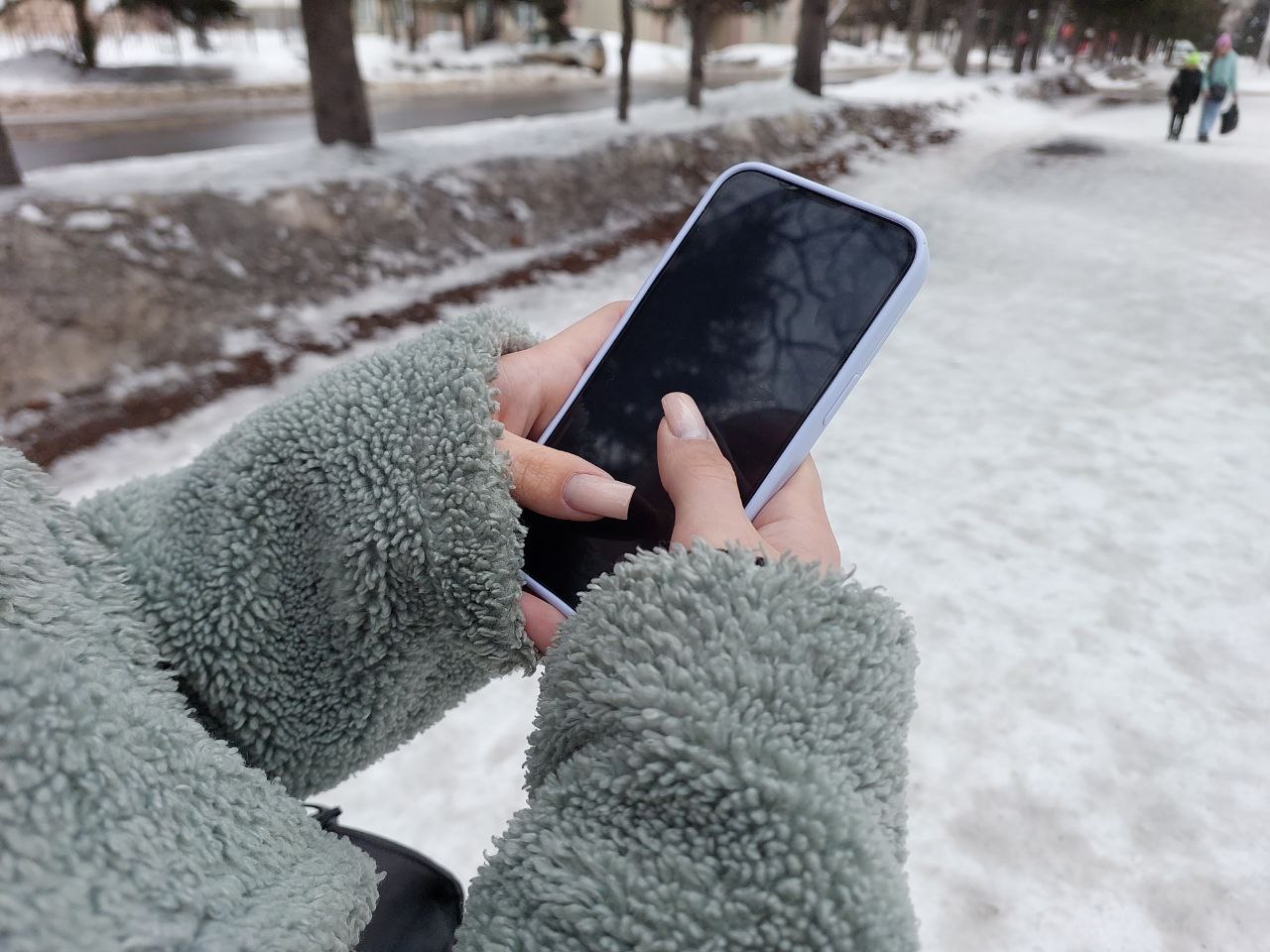 Биробиджанку чуть не обманули на кредит, представившись работником почты