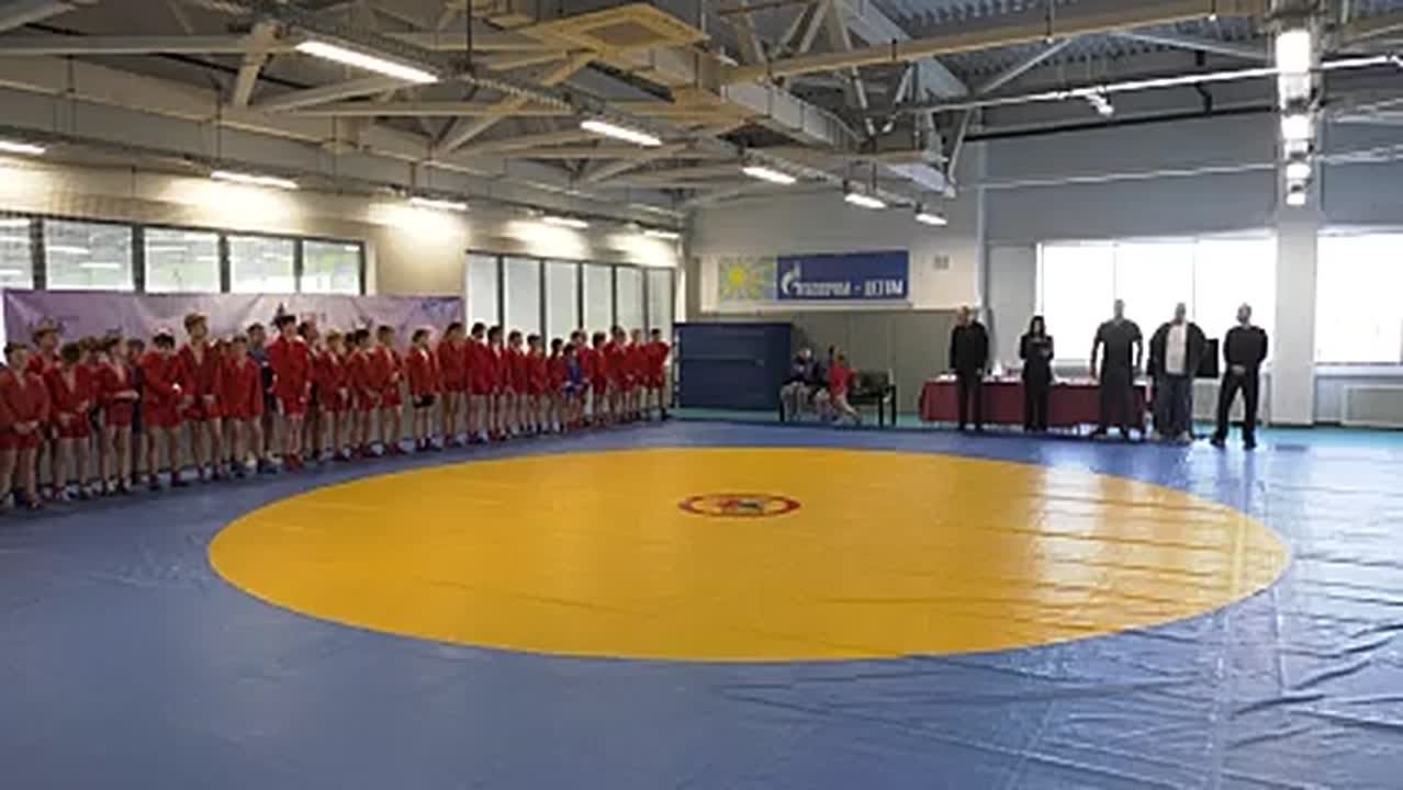 В честь Дня рождения самбо в биробиджанском ФОК «Воин» прошли соревнования среди юных самбистов