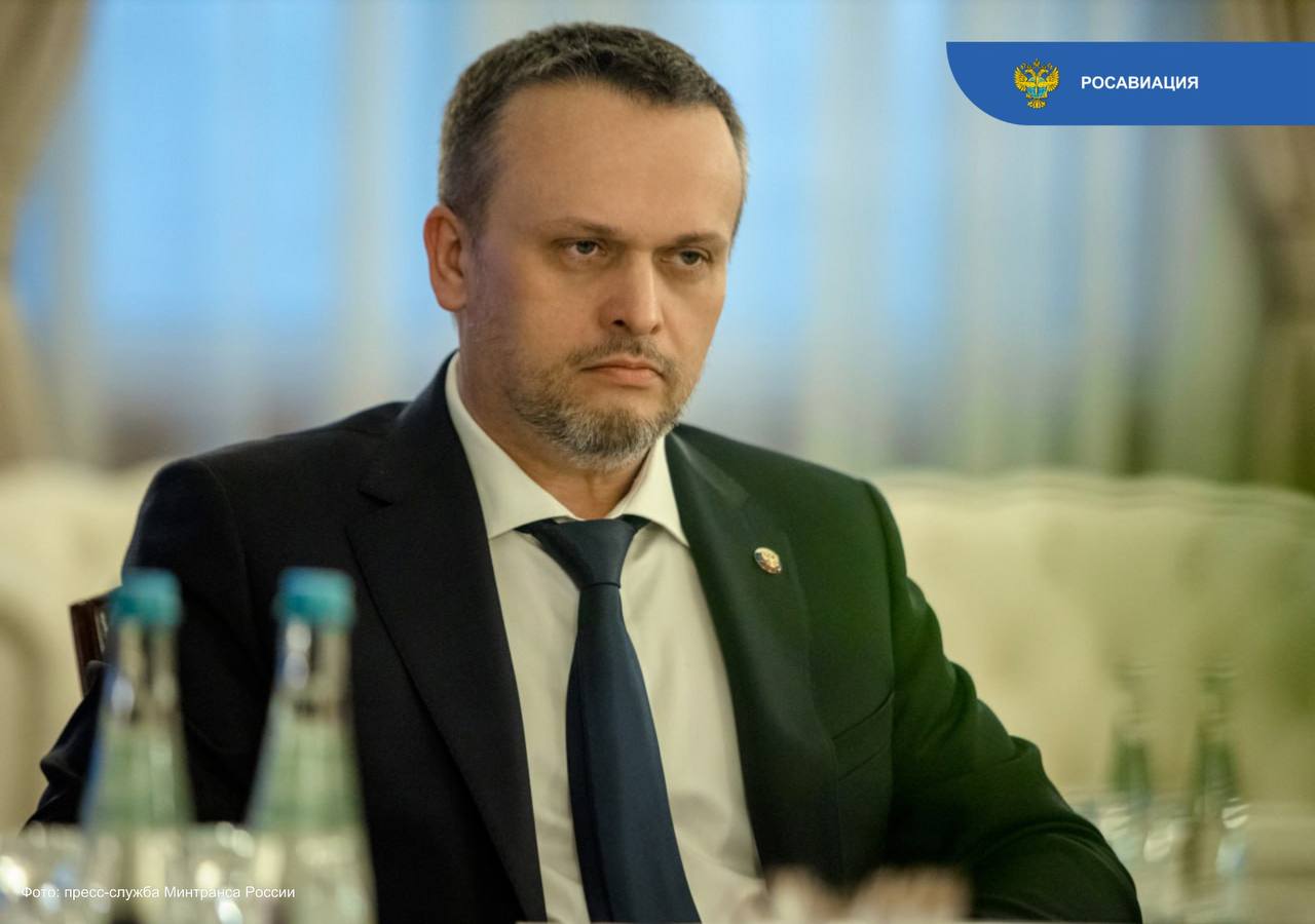 Инициативу создания международного аэропорта в Еврейской автономной области обсудили на рабочей встрече министр транспорта Андрей Никитин и губернатор региона Мария Костюк Инициативу создания международного аэропорта в Еврейской автономной области обсудили на рабочей встрече министр транспорта Андрей Никитин и губернатор региона Мария Костюк