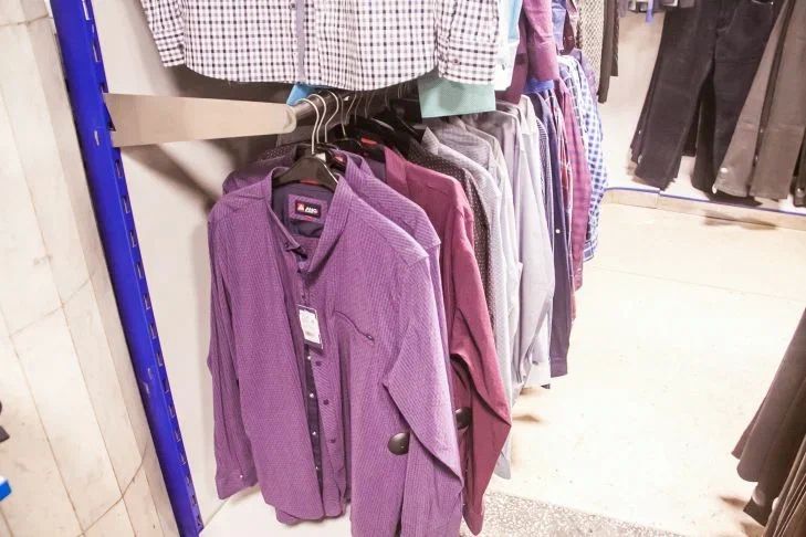 Как отстирать чернила от шариковой ручки с одежды: простые лайфхаки