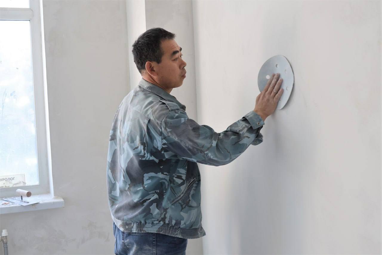 Продолжается капитальный ремонт в областной больнице Биробиджана Продолжается капитальный ремонт в областной больнице Биробиджана