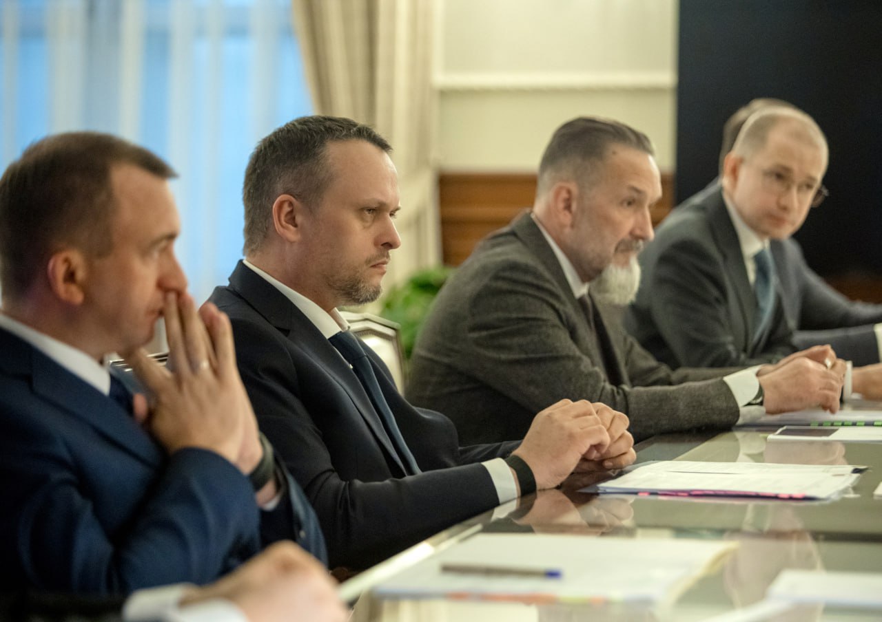 Еврейская автономная область получит 700 млн рублей на обновление региональных дорог Еврейская автономная область получит 700 млн рублей на обновление региональных дорог