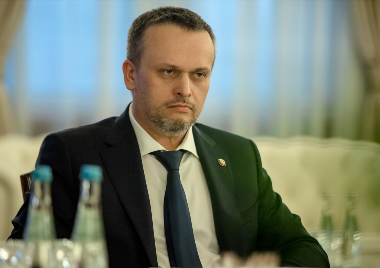 Еврейская автономная область получит 700 млн рублей на обновление региональных дорог Еврейская автономная область получит 700 млн рублей на обновление региональных дорог