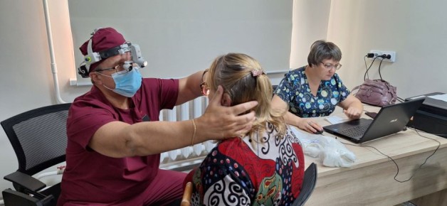 Отоларингологи из Хабаровска провели прием для участников СВО в Биробиджане