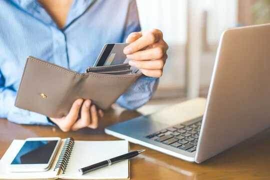 Почему покупки, обещающие счастье, часто вызывают сожаление?