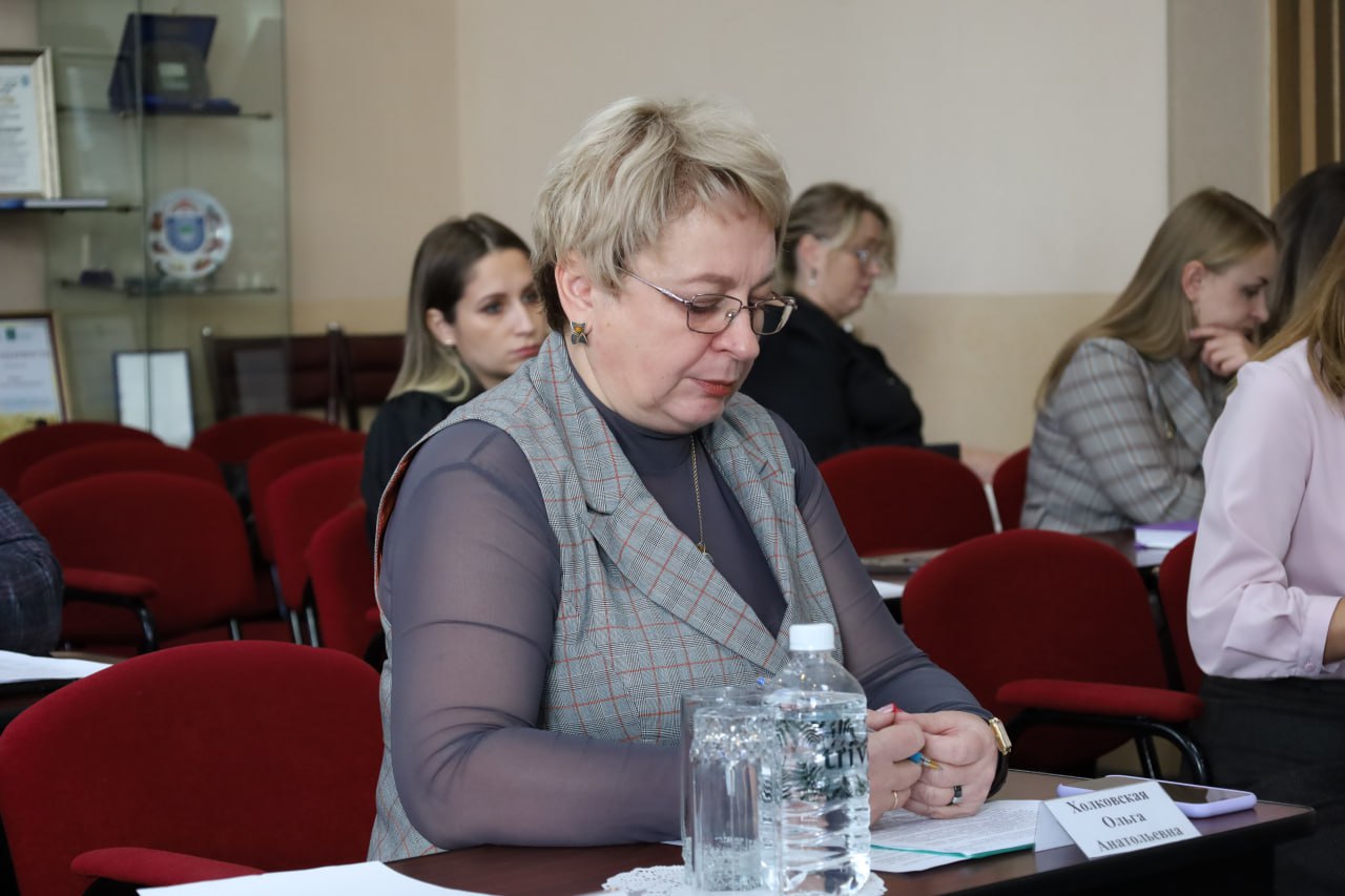 Депутаты рекомендовали мэрии Биробиджана принять ключевые программы развития города на 2026-2028 годы Депутаты рекомендовали мэрии Биробиджана принять ключевые программы развития города на 2026-2028 годы