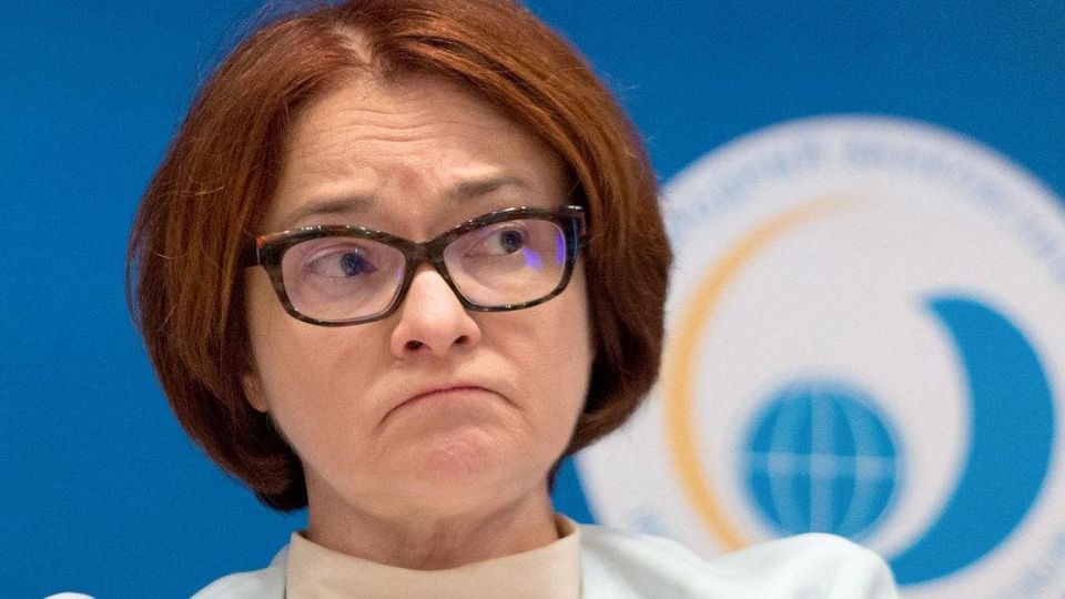 Банк России вводит лимит на количество карт: новый шаг против киберпреступности