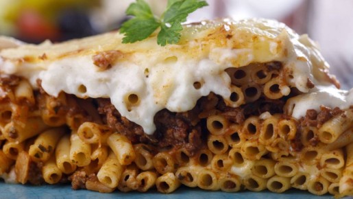 Удивите гостей: это блюдо греческой кухни затмит популярную лазанью