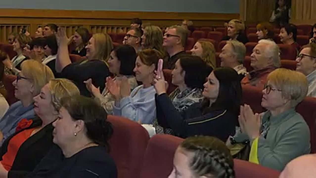 Образцовый эстрадно-джазовый ансамбль «Винил» отметил свой юбилей в городском Дворце культуры Биробиджана