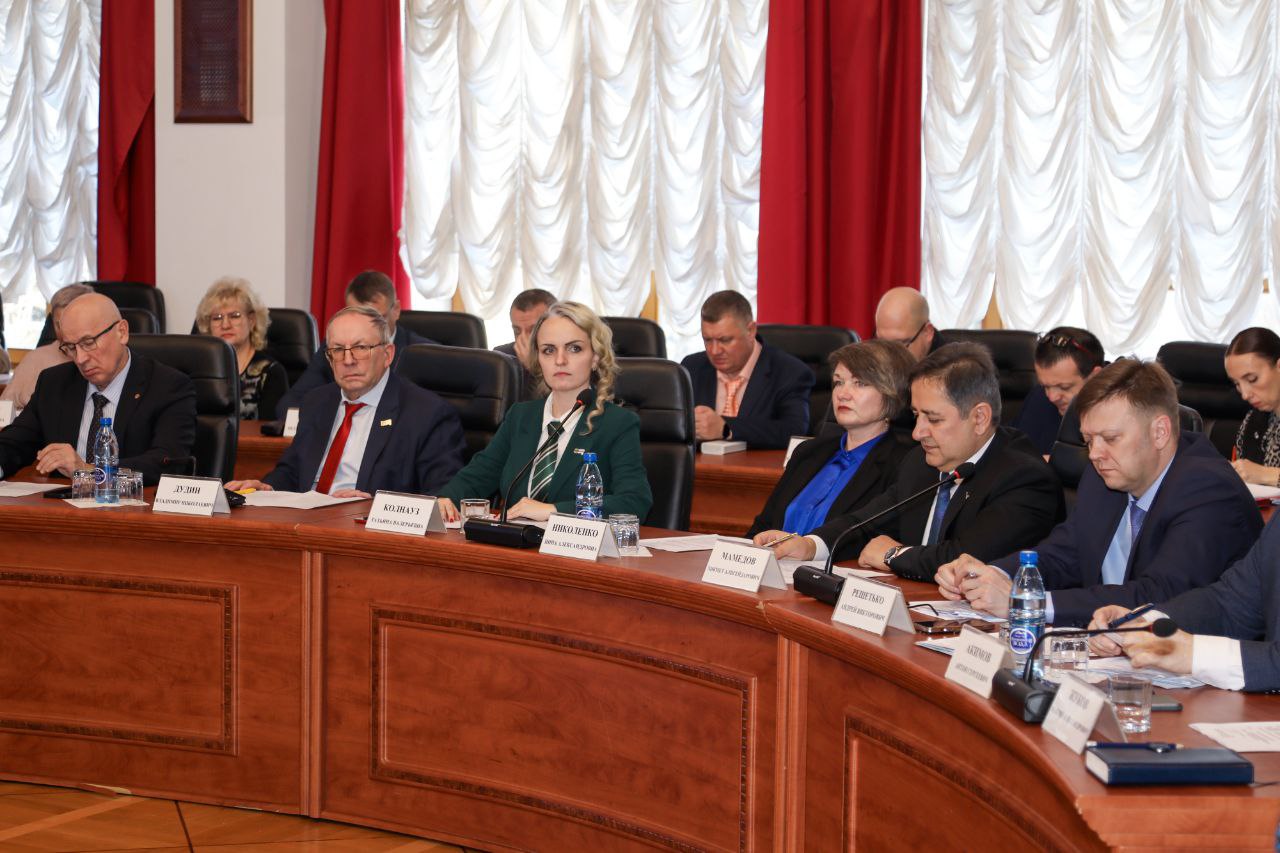 Состоялось внеочередное заседание Законодательного Собрания ЕАО Состоялось внеочередное заседание Законодательного Собрания ЕАО