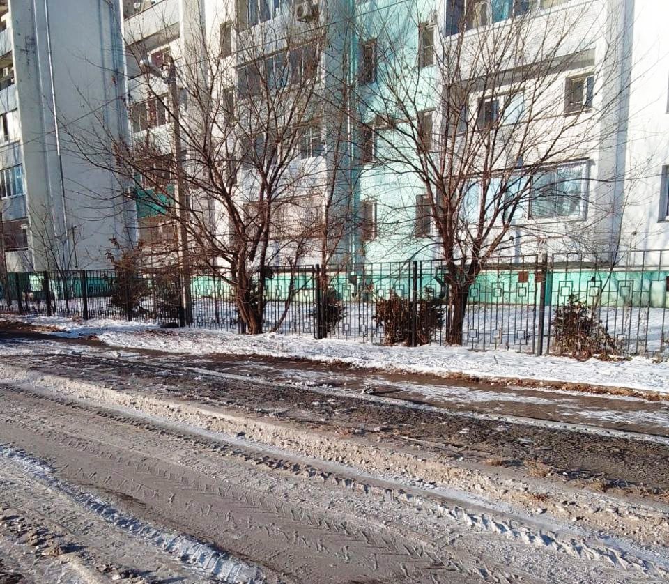 В областном центре коммунальные службы наводят порядок на улицах Биробиджана В областном центре коммунальные службы наводят порядок на улицах Биробиджана