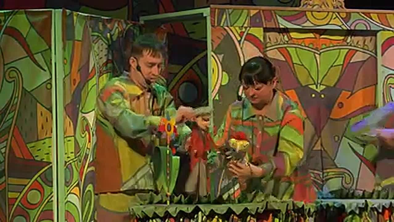 В биробиджанском Дворце культуры представили кукольный спектакль "Муха-Цокотуха"