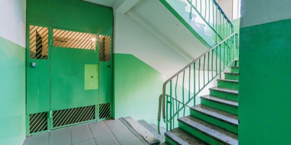 Зачем рисковать? Самовольная перепланировка коридора в многоквартирном доме в 2025 году