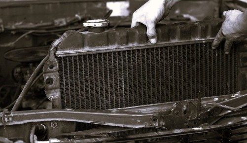 Как эффективно очистить радиатор автомобиля
