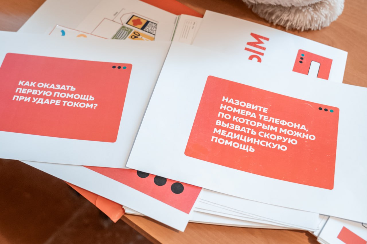 Группа медиков ЕАО посетила подшефный Амвросиевский округ ДНР Группа медиков ЕАО посетила подшефный Амвросиевский округ ДНР