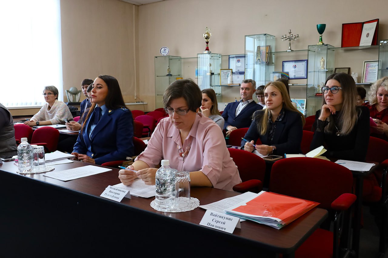 В городской Думе Биробиджана состоялось совместное заседание комиссий по ключевым вопросам развития города В городской Думе Биробиджана состоялось совместное заседание комиссий по ключевым вопросам развития города