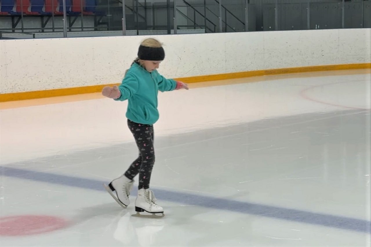 Секция фигурного катания начала работу в спортивной школе ЕАО Секция фигурного катания начала работу в спортивной школе ЕАО