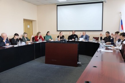 В городской Думе Биробиджана состоялось совместное заседание комиссий по ключевым вопросам развития города