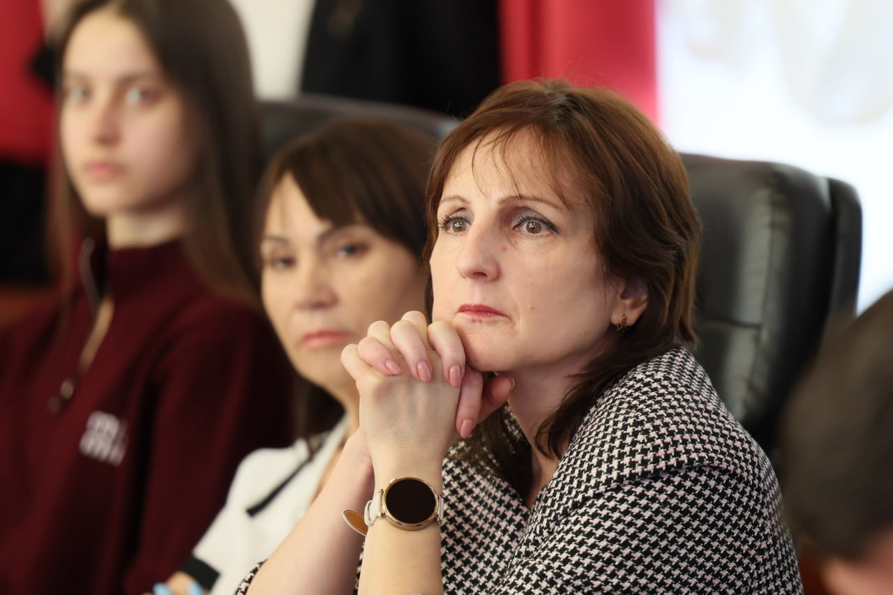 Губернатор ЕАО Мария Костюк выступила перед участниками ХХ Иннокентьевских Рождественских образовательных чтений Губернатор ЕАО Мария Костюк выступила перед участниками ХХ Иннокентьевских Рождественских образовательных чтений