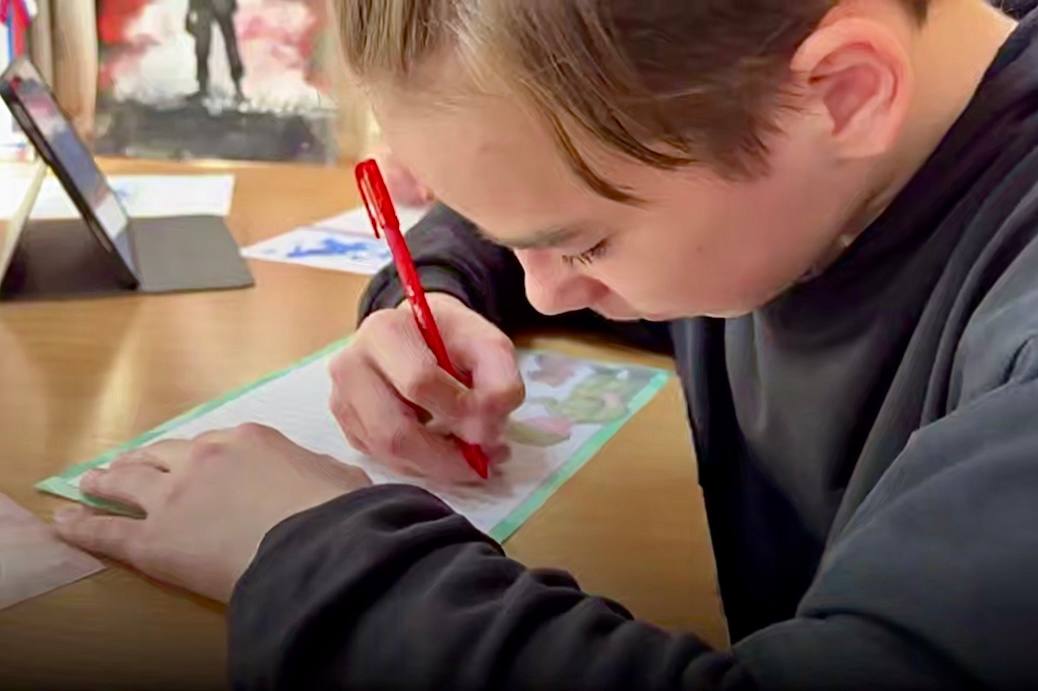 Из ЕАО в зону СВО полицейские, ветераны МВД, дети и отзывчивые люди отправили 100 кг гумпомощи Из ЕАО в зону СВО полицейские, ветераны МВД, дети и отзывчивые люди отправили 100 кг гумпомощи