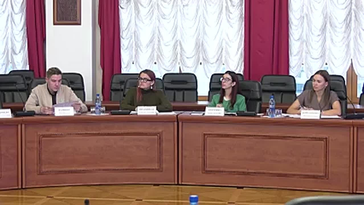 В большом зале регионального правительства прошло общее собрание общественной молодежной палаты ЕАО