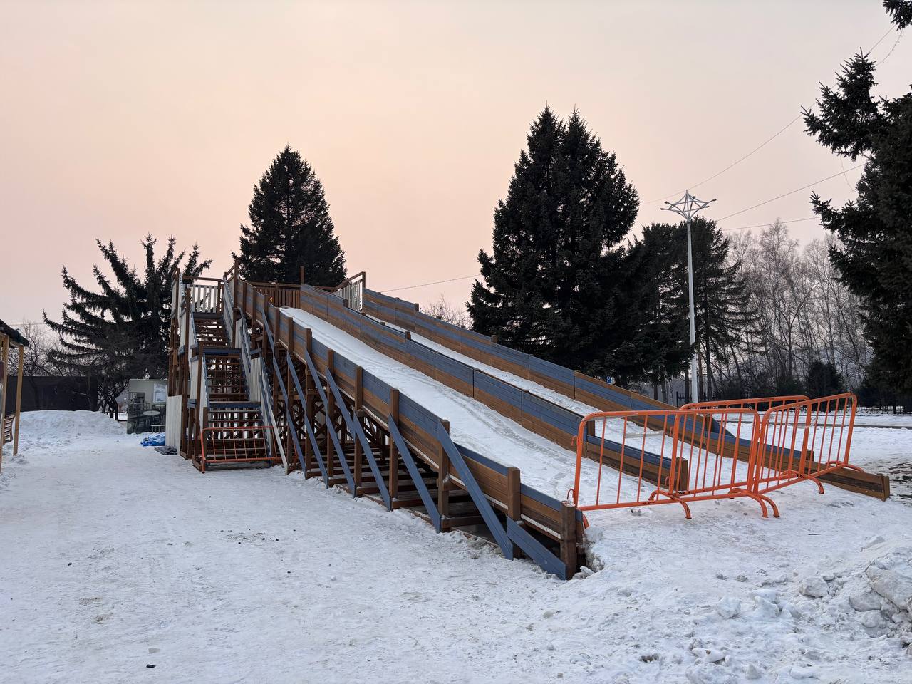 В новогоднюю сказку превращается Биробиджан В новогоднюю сказку превращается Биробиджан