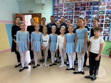 Воспитанники колледжа культуры, Владимир Турбин и Сергей Ишуткин желают тебе безопасной среды!