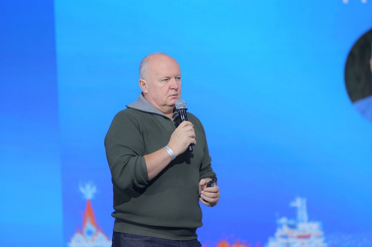 Диалог «Вопросы поколений»: Дальний Восток – самая привлекательная часть страны Диалог «Вопросы поколений»: Дальний Восток – самая привлекательная часть страны