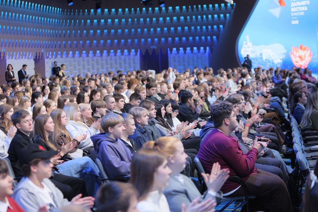 Диалог «Вопросы поколений»: Дальний Восток – самая привлекательная часть страны Диалог «Вопросы поколений»: Дальний Восток – самая привлекательная часть страны