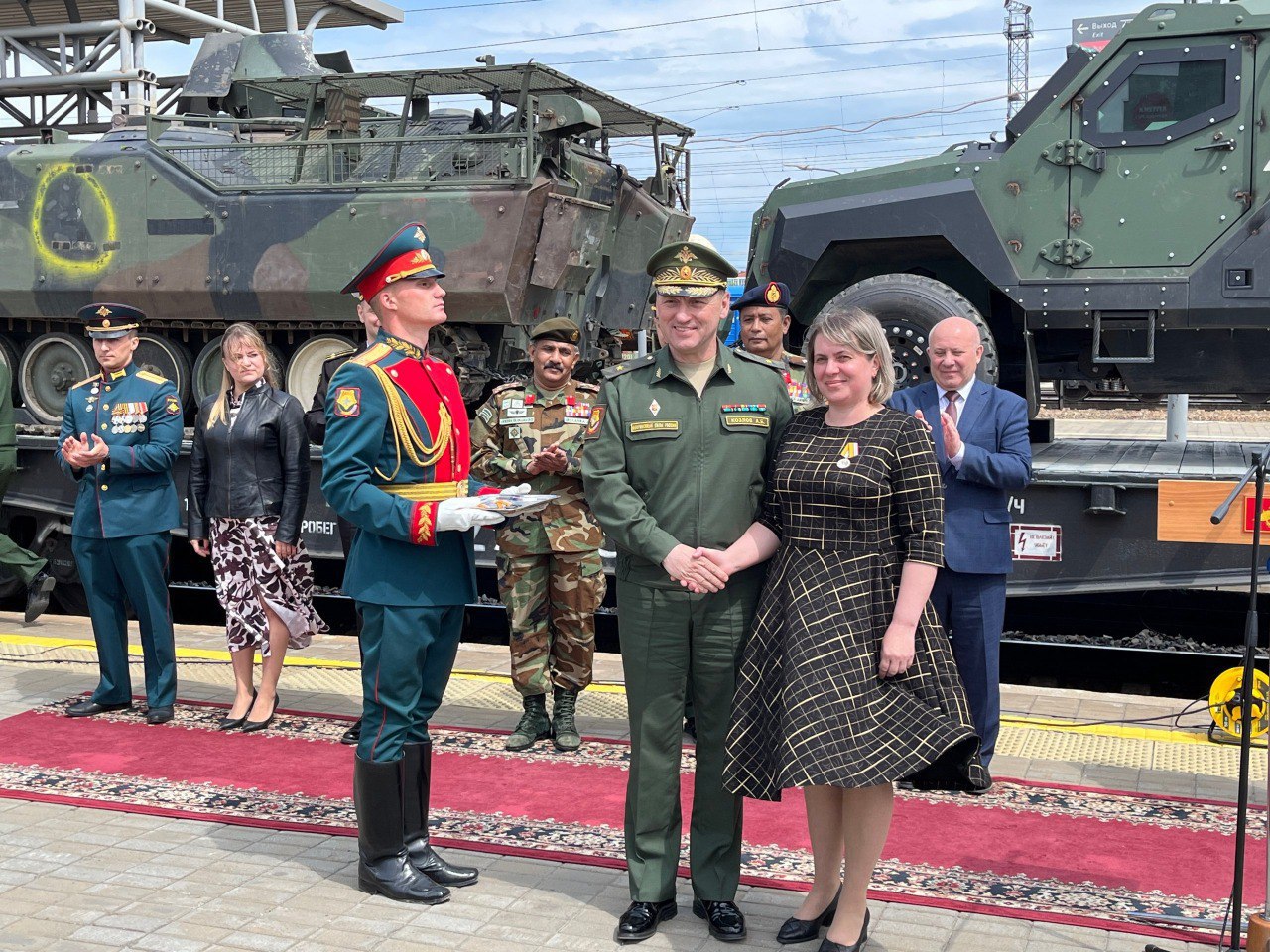 В Биробиджане волонтёры с большим сердцем помогают на передовой и в тылу В Биробиджане волонтёры с большим сердцем помогают на передовой и в тылу