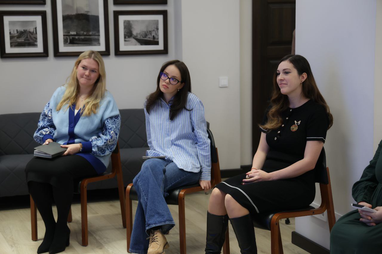 Губернатор ЕАО Мария Костюк вручила награды победителям регионального этапа премии «МЫВМЕСТЕ» Губернатор ЕАО Мария Костюк вручила награды победителям регионального этапа премии «МЫВМЕСТЕ»