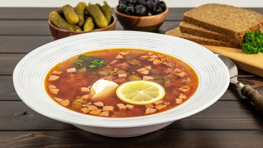 Хватит переводить деликатесы: назван рецепт идеальной бюджетной солянки