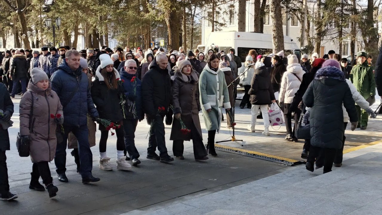 Депутаты городской Думы Биробиджана приняли участие в открытии памятника матерям победителей Депутаты городской Думы Биробиджана приняли участие в открытии памятника матерям победителей