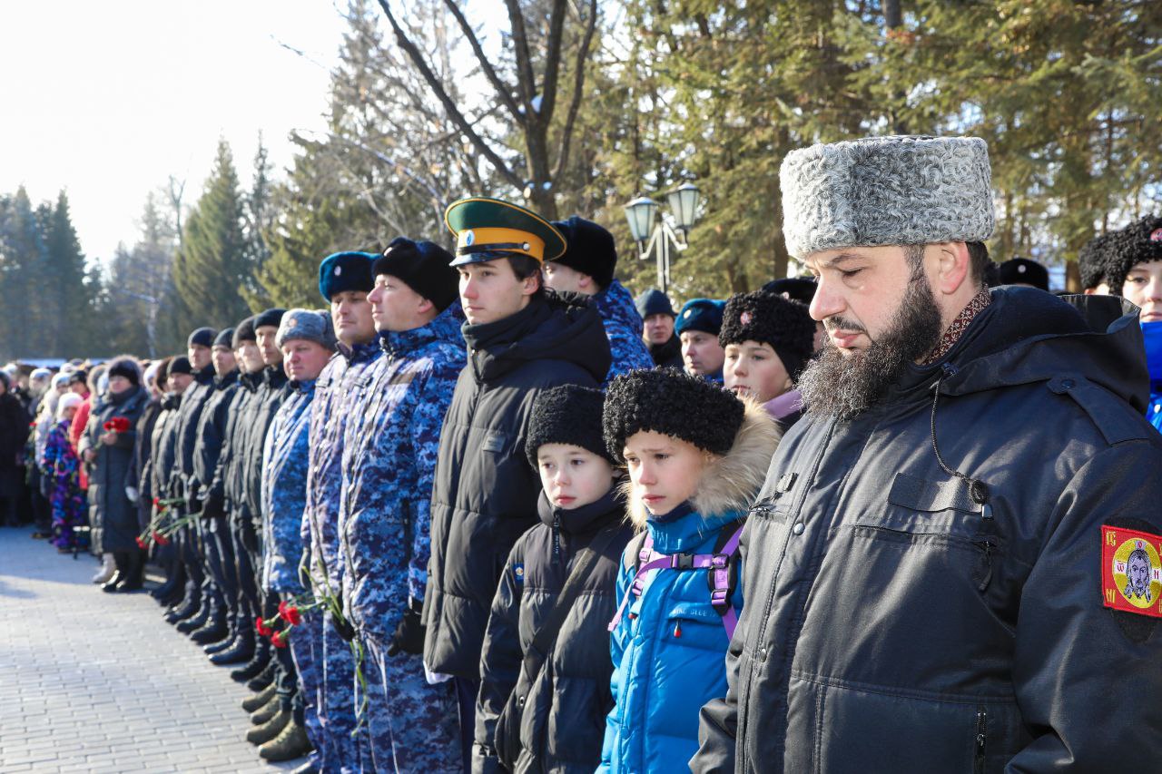 В Биробиджане открыли мемориал «Матерям победителей» В Биробиджане открыли мемориал «Матерям победителей»