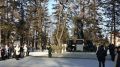 Депутаты городской Думы Биробиджана приняли участие в открытии памятника матерям победителей