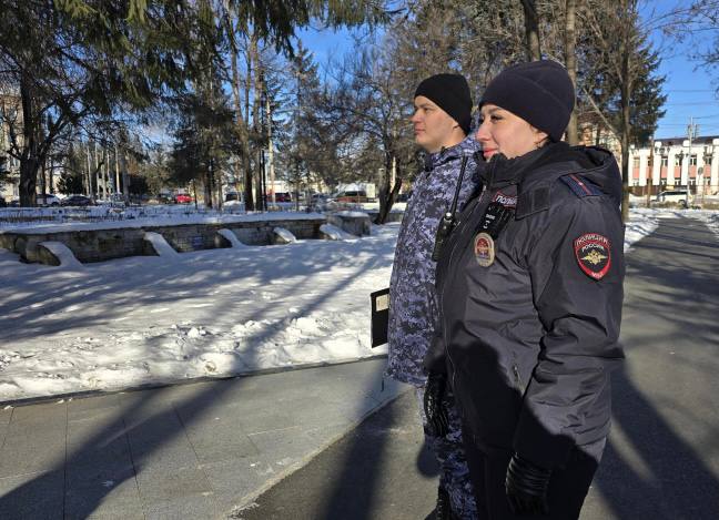 В День Героев Отечества начальник УМВД России по ЕАО принял участие в торжественной церомонии открытия памятника Матерям победителей В День Героев Отечества начальник УМВД России по ЕАО принял участие в торжественной церомонии открытия памятника Матерям победителей